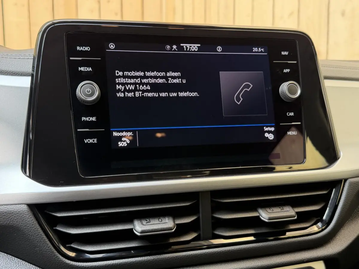 1.0 TSI Life 75 Edition Apple CarPlay/Android Auto | Airconditioning | Cruise control adaptief | LED koplampen | Lichtmetalen velgen | Rijstrooksensor | Getint glas | Achteruitrijcamera