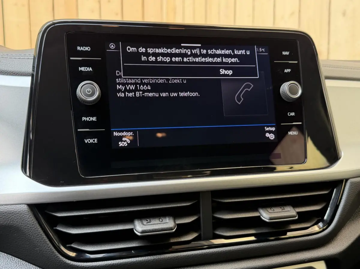 1.0 TSI Life 75 Edition Apple CarPlay/Android Auto | Airconditioning | Cruise control adaptief | LED koplampen | Lichtmetalen velgen | Rijstrooksensor | Getint glas | Achteruitrijcamera