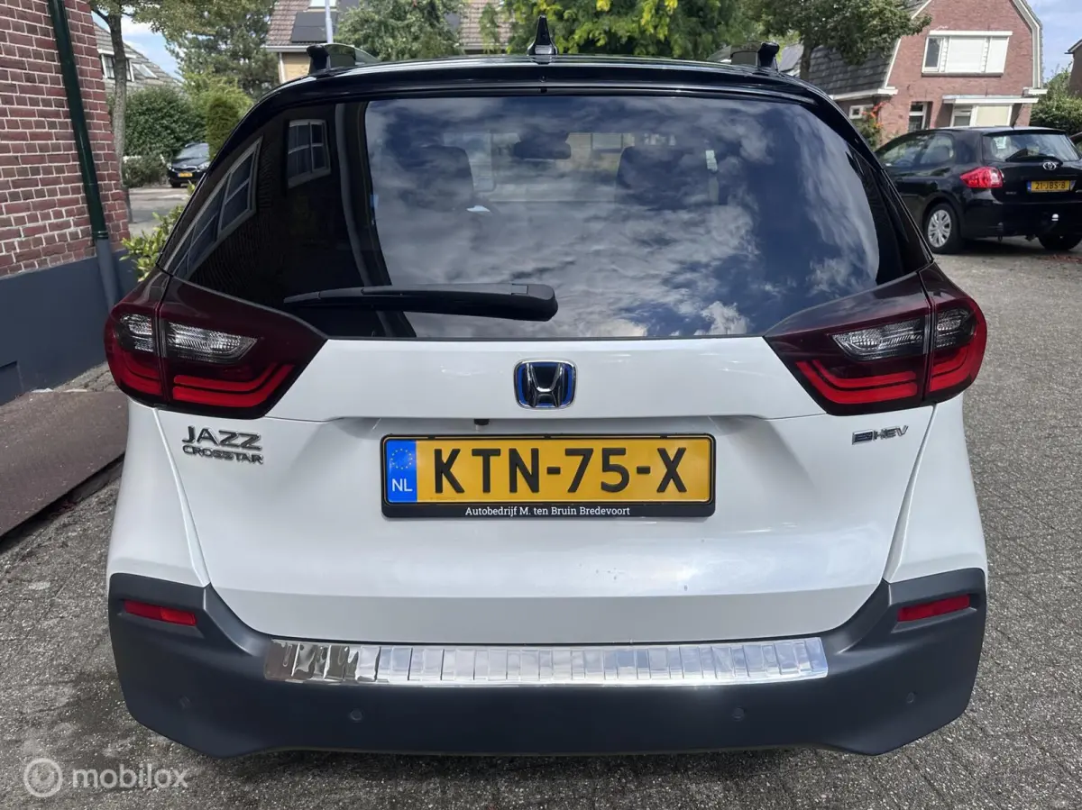 Hybrid 1.5 i-MMD e-CVT Crosstar 2tone all weather