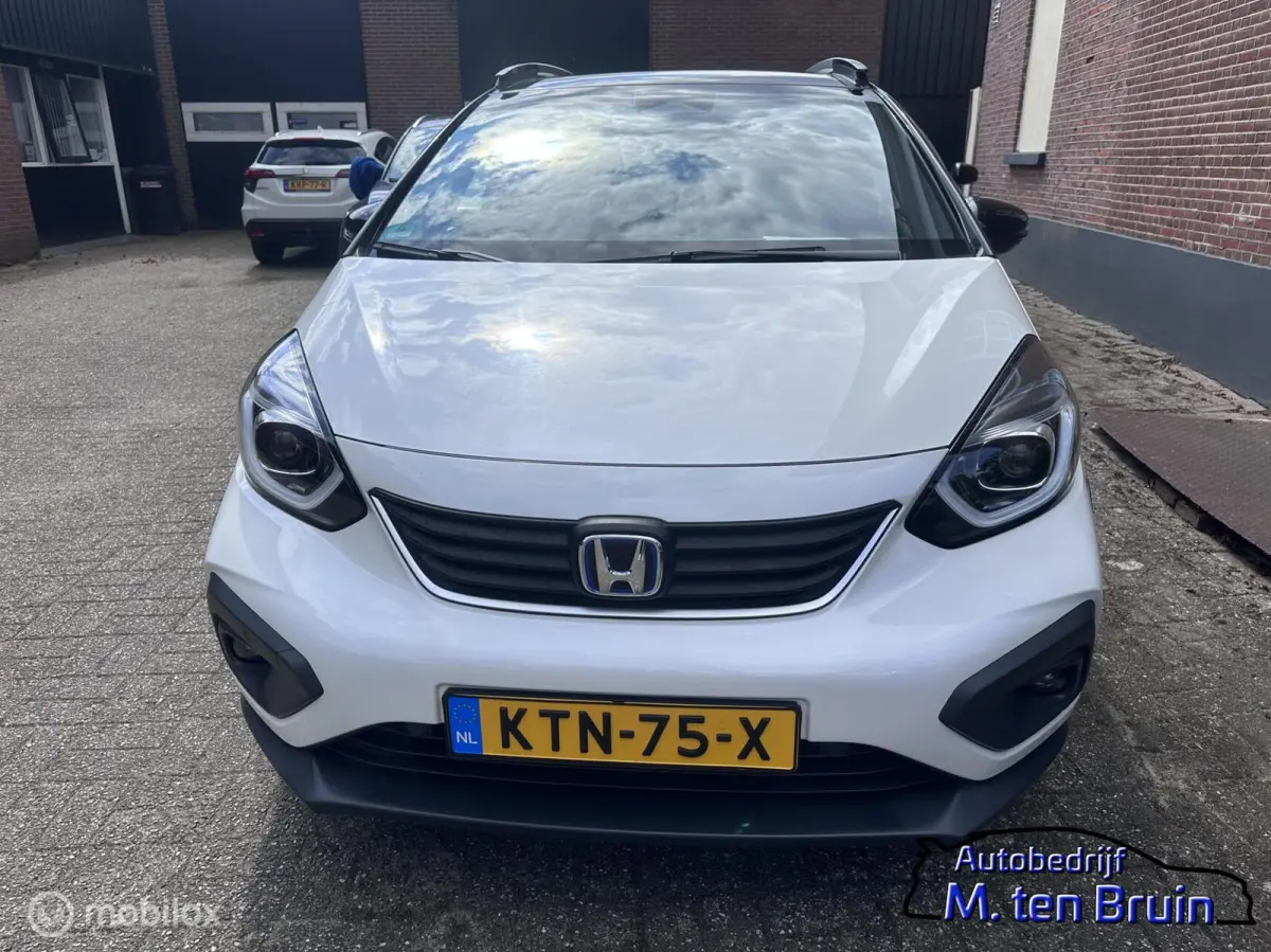 Hybrid 1.5 i-MMD e-CVT Crosstar 2tone all weather
