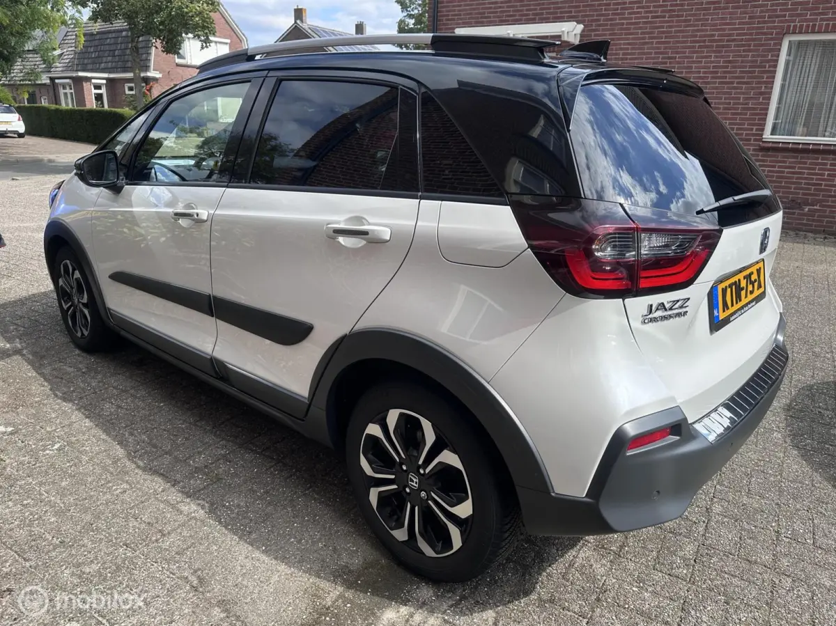 Hybrid 1.5 i-MMD e-CVT Crosstar 2tone all weather