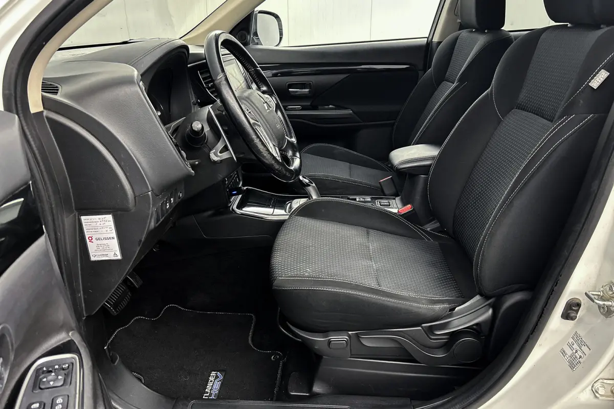 2.4 PHEV Pure | Trekhaak | Camera | Stoelverwarming | Airco