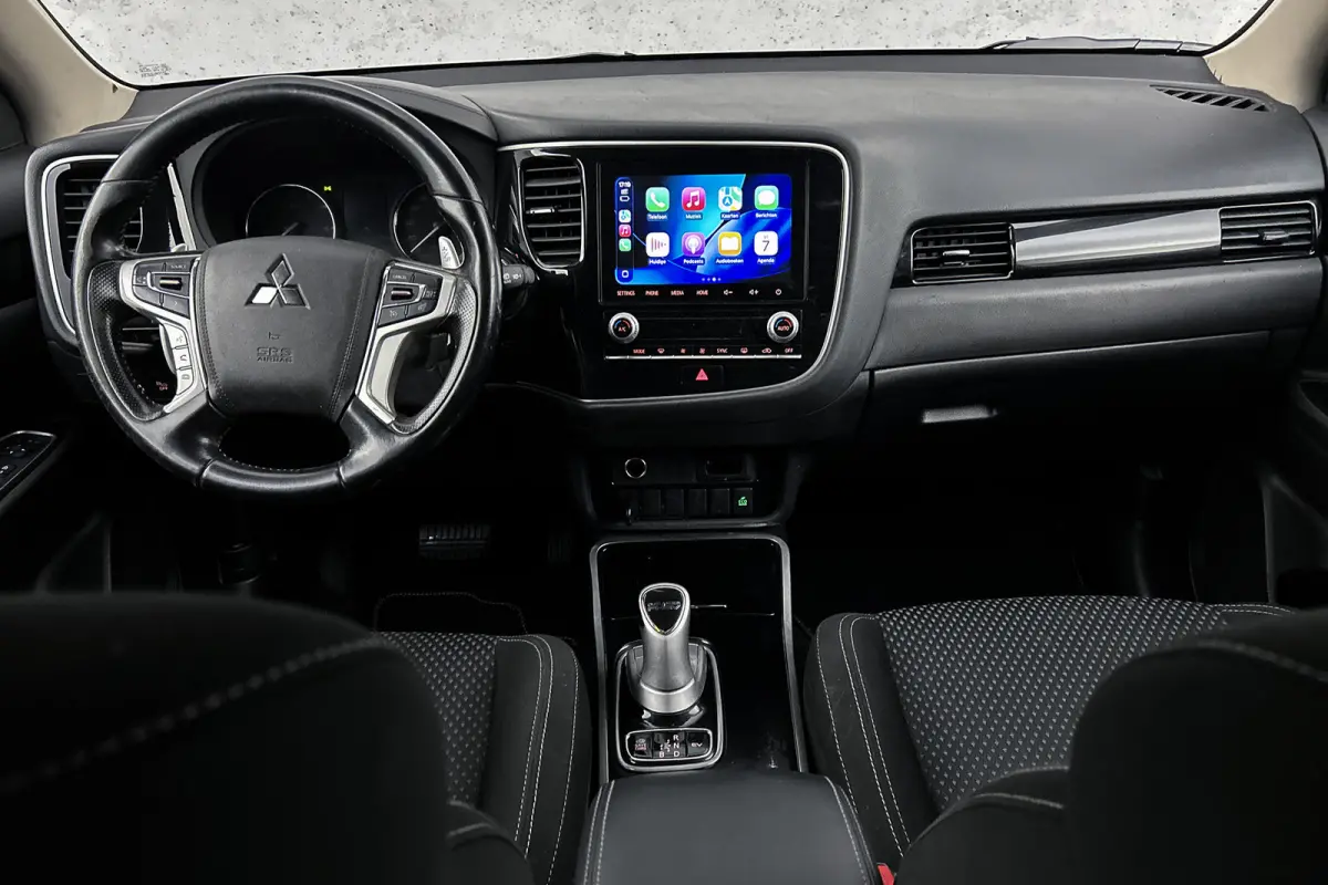 2.4 PHEV Pure | Trekhaak | Camera | Stoelverwarming | Airco