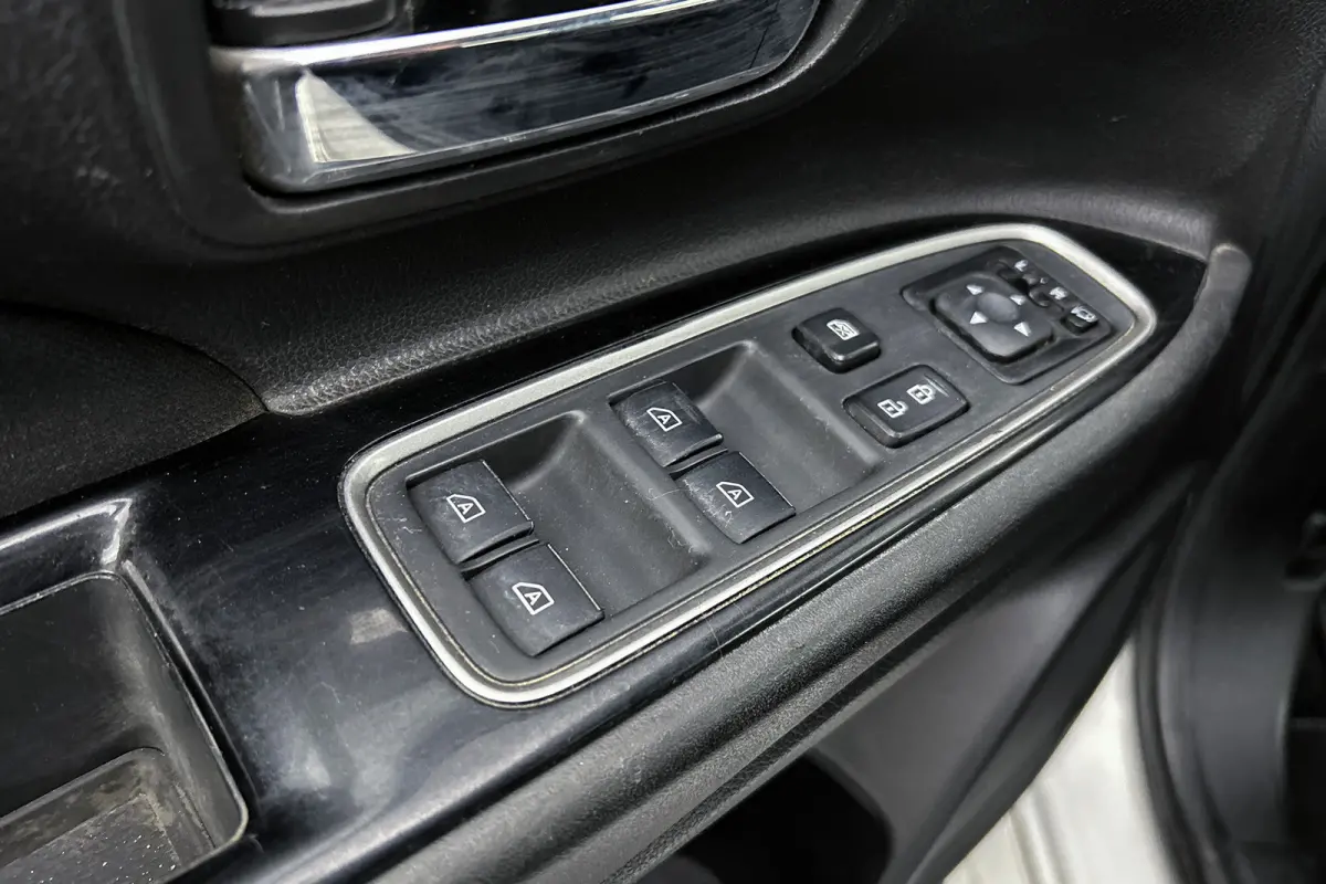 2.4 PHEV Pure | Trekhaak | Camera | Stoelverwarming | Airco