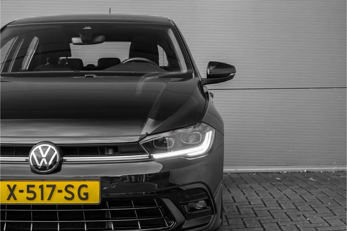1.0 TSI R-Line Pano Camera IQ Light ACC Virtual Cockpit
