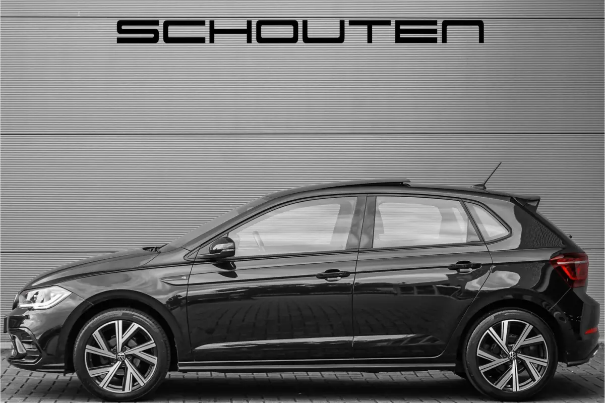 1.0 TSI R-Line Pano Camera IQ Light ACC Virtual Cockpit