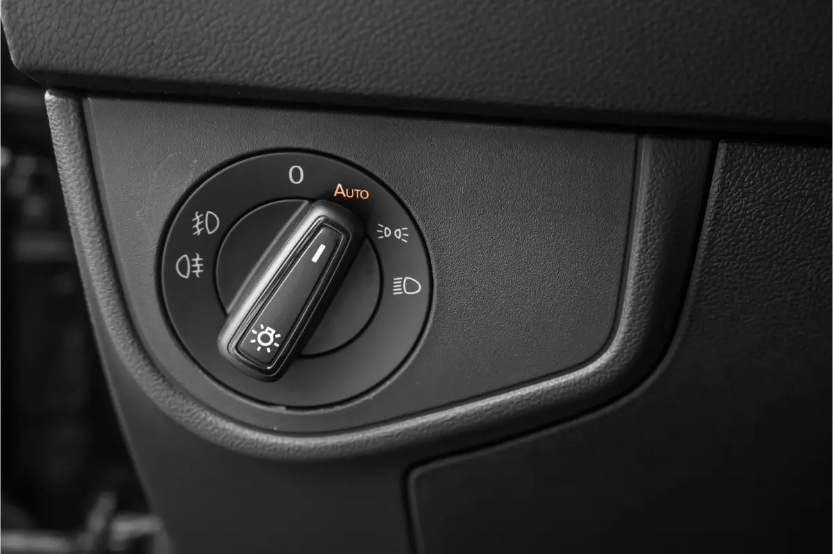 1.0 TSI R-Line Pano Camera IQ Light ACC Virtual Cockpit