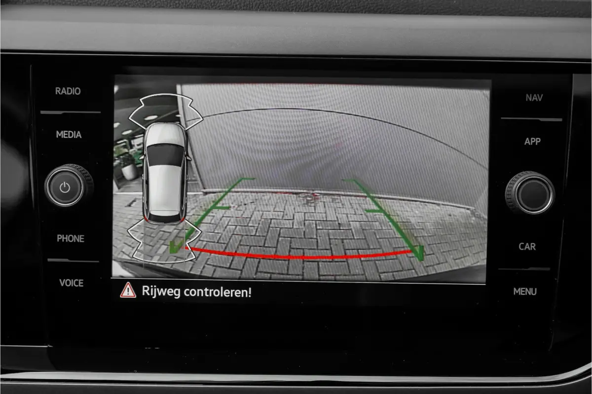 1.0 TSI R-Line Pano Camera IQ Light ACC Virtual Cockpit
