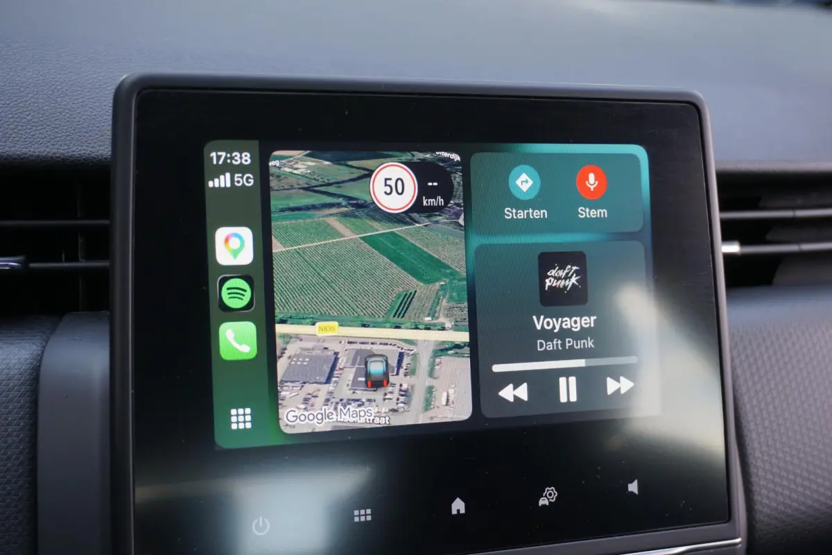 1.0 TCe Zen + CARPLAY / PDC / NAVIGATIE