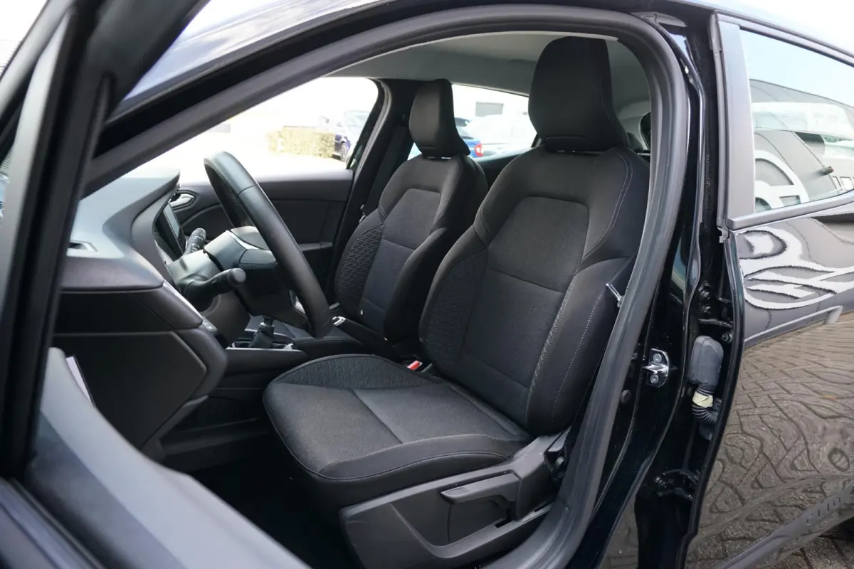 1.0 TCe Zen + CARPLAY / PDC / NAVIGATIE