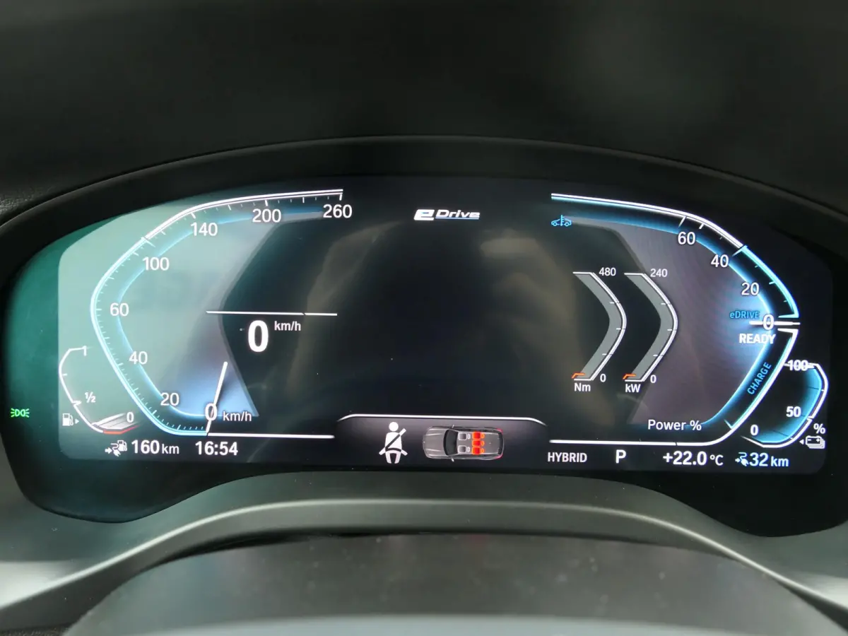 xDrive30e M-Sport | Facelift | Shadow line | Panoramadak | Leder | Laser LED | Stuur-/Stoelverwarming | Apple/Android carplay | Head-up display | Achteruitrijcamera | Elektrische achterklep 