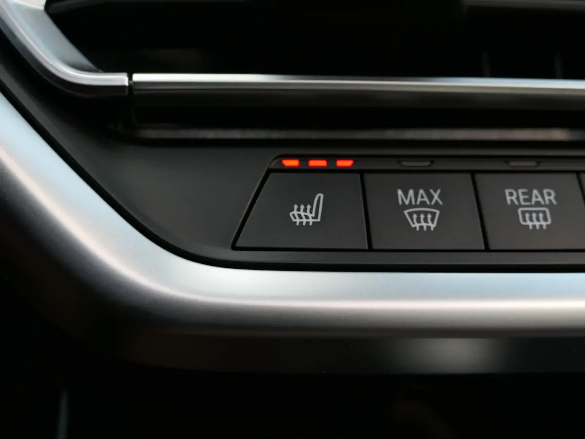 xDrive30e M-Sport | Facelift | Shadow line | Panoramadak | Leder | Laser LED | Stuur-/Stoelverwarming | Apple/Android carplay | Head-up display | Achteruitrijcamera | Elektrische achterklep 