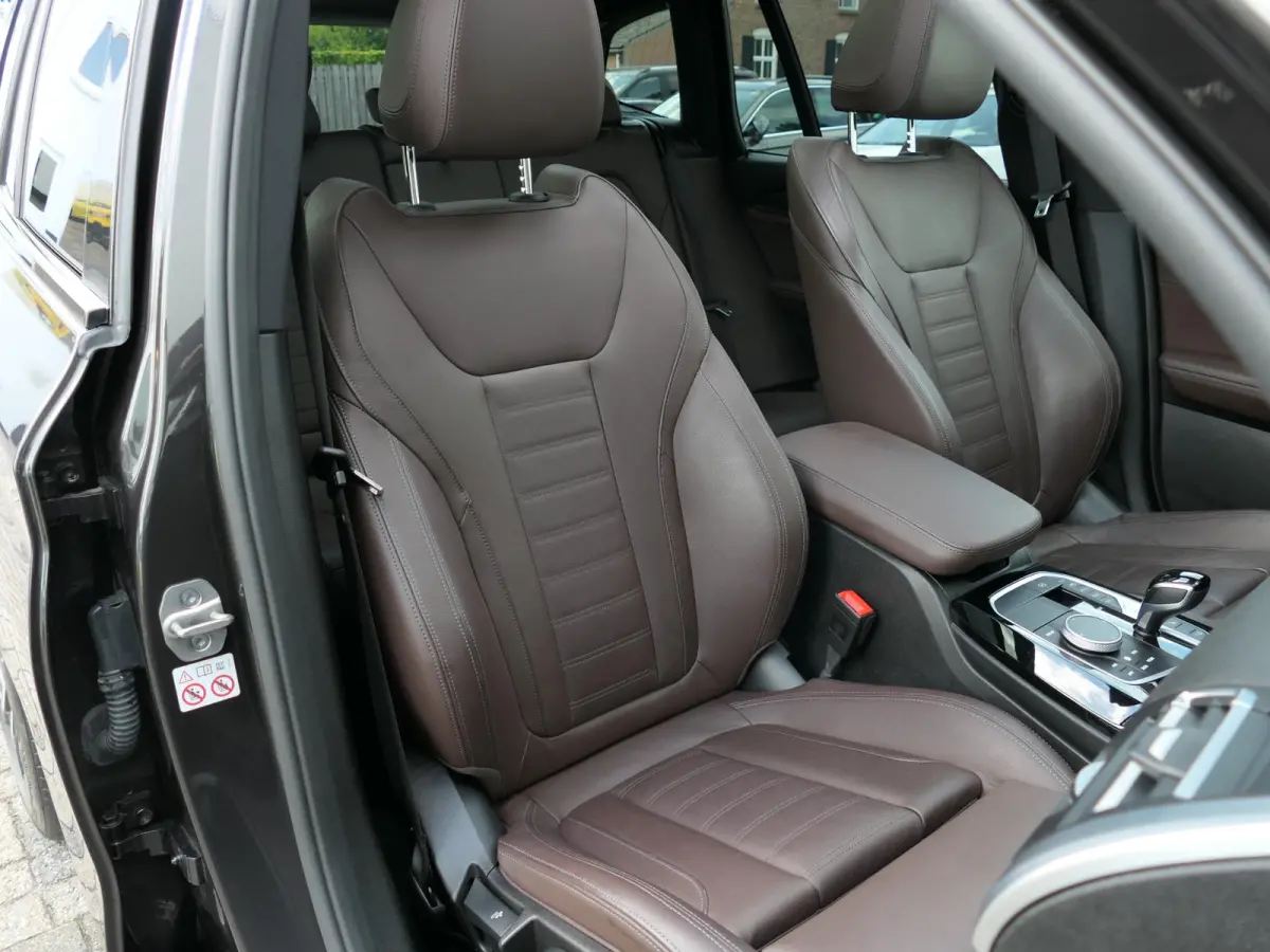 xDrive30e M-Sport | Facelift | Shadow line | Panoramadak | Leder | Laser LED | Stuur-/Stoelverwarming | Apple/Android carplay | Head-up display | Achteruitrijcamera | Elektrische achterklep 
