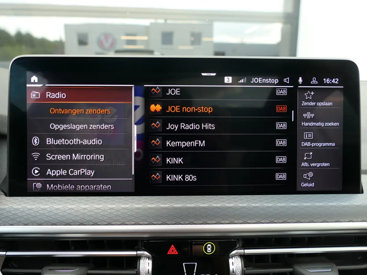 xDrive30e M-Sport | Facelift | Shadow line | Panoramadak | Leder | Laser LED | Stuur-/Stoelverwarming | Apple/Android carplay | Head-up display | Achteruitrijcamera | Elektrische achterklep 