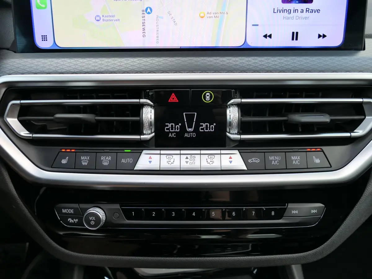 xDrive30e M-Sport | Facelift | Shadow line | Panoramadak | Leder | Laser LED | Stuur-/Stoelverwarming | Apple/Android carplay | Head-up display | Achteruitrijcamera | Elektrische achterklep 
