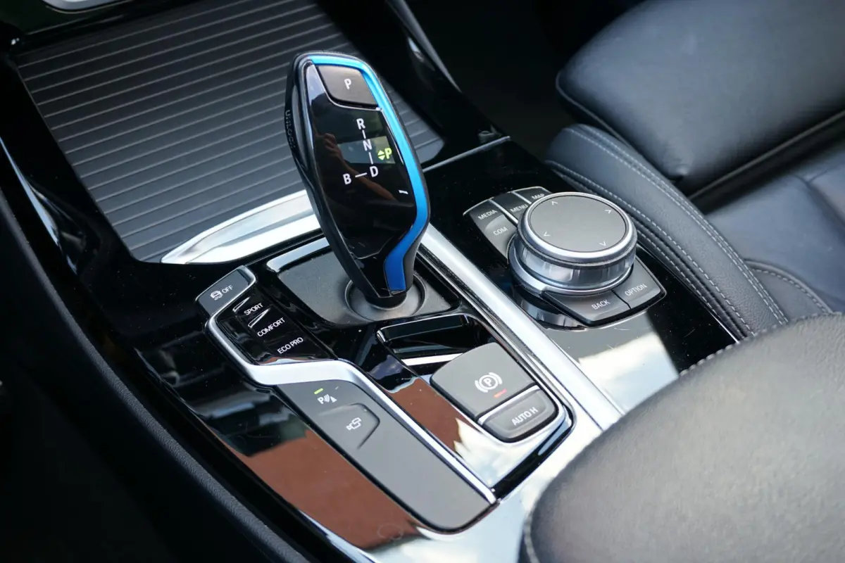 High Executive 80 kWh + PANO / TREKHAAK / 360 CAMERA / HEAD-UP / PREMIUM AUDIO