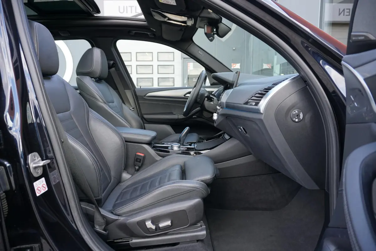 High Executive 80 kWh + PANO / TREKHAAK / 360 CAMERA / HEAD-UP / PREMIUM AUDIO