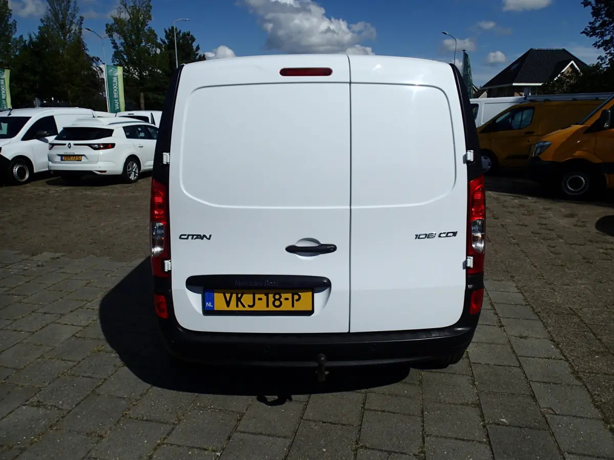 108 CDI VOORZIEN VAN AIRCO + TREKHAAK !!!