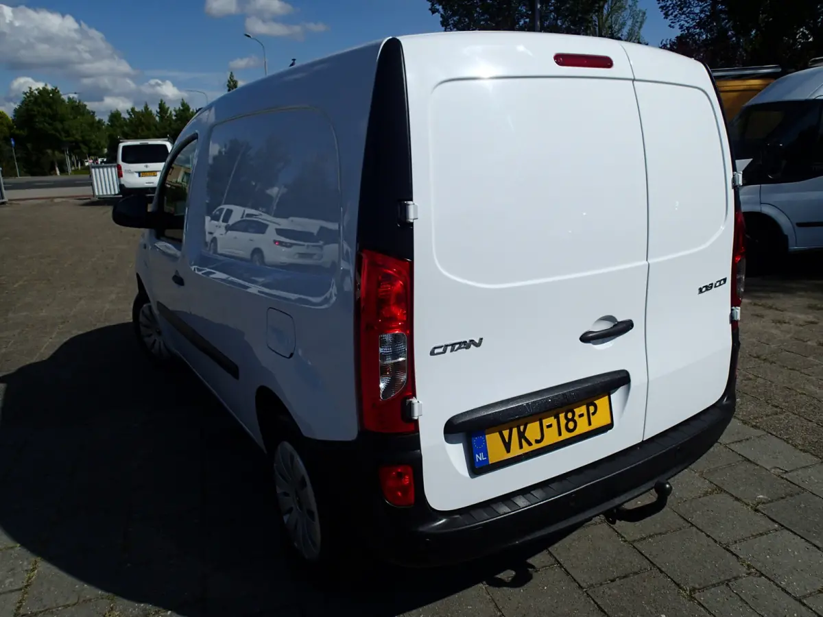 108 CDI VOORZIEN VAN AIRCO + TREKHAAK !!!
