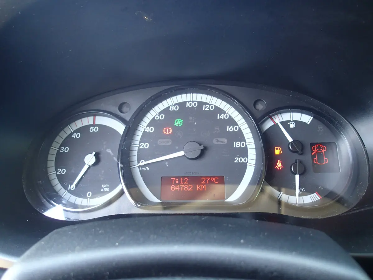 108 CDI VOORZIEN VAN AIRCO + TREKHAAK !!!