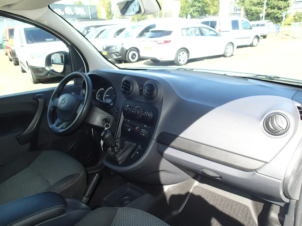 108 CDI VOORZIEN VAN AIRCO + TREKHAAK !!!