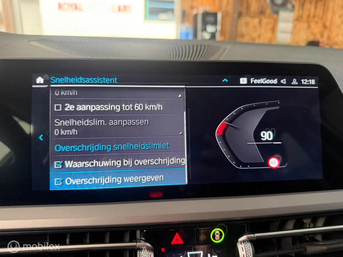 320e|Clima|Carplay|Nieuw staat!