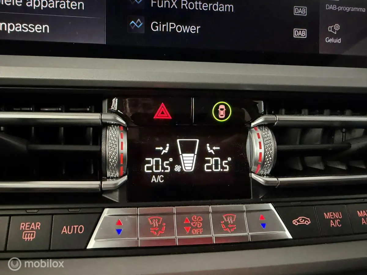 320e|Clima|Carplay|Nieuw staat!