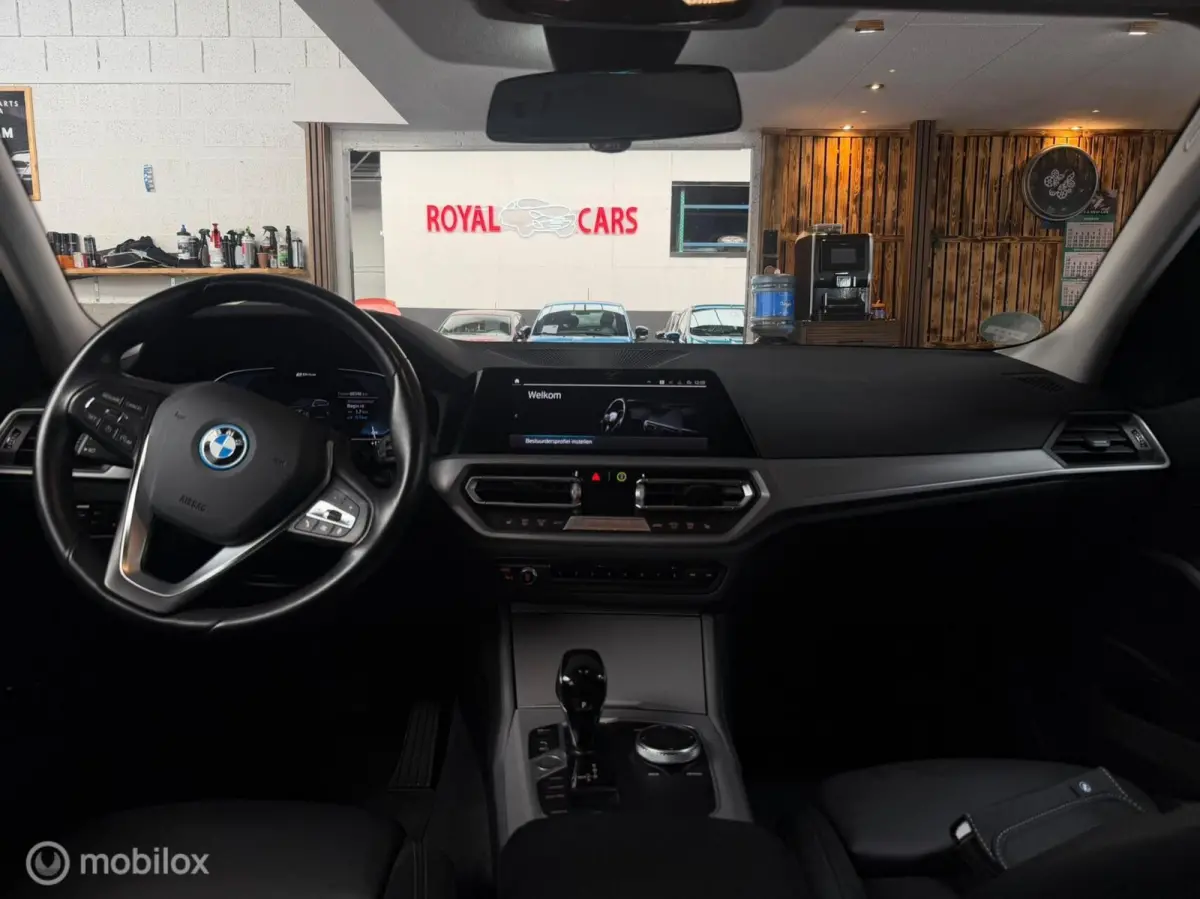 320e|Clima|Carplay|Nieuw staat!