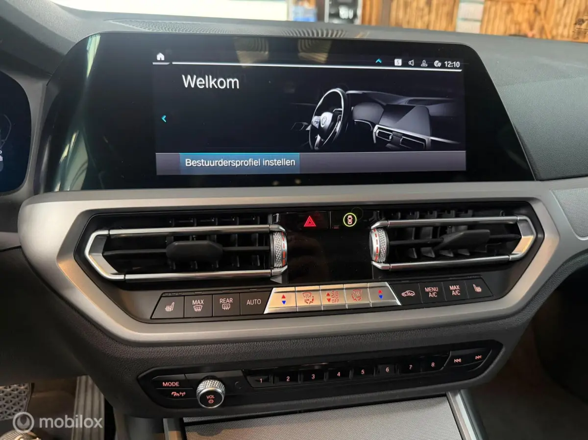 320e|Clima|Carplay|Nieuw staat!