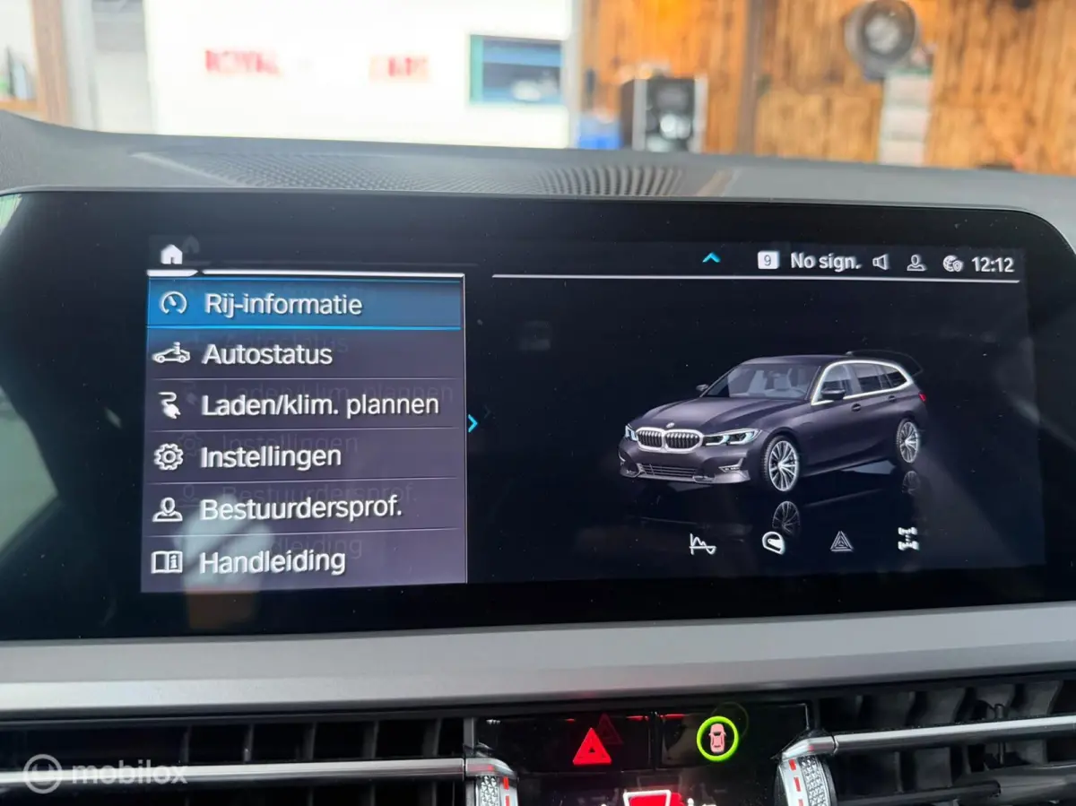 320e|Clima|Carplay|Nieuw staat!