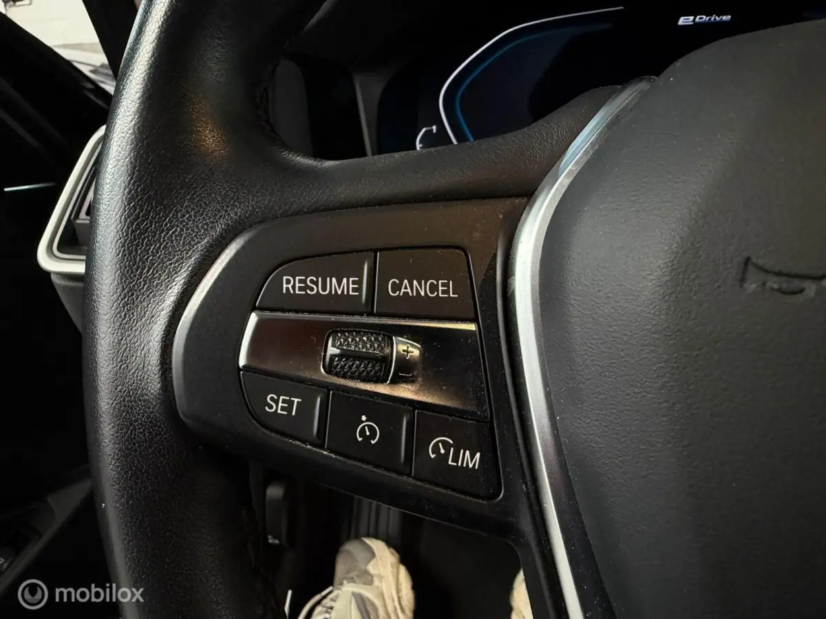 320e|Clima|Carplay|Nieuw staat!