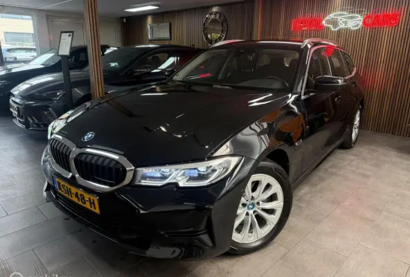 320e|Clima|Carplay|Nieuw staat!