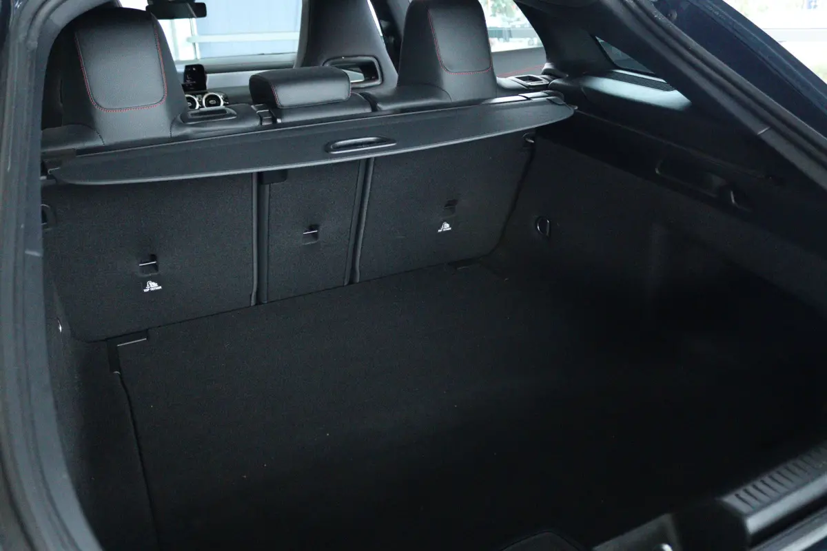 200 Business Solution AMG | Cruise Control | Stoelverwarming | Schuifdak | Camera | Navi | Climate Control | Elektr. Klep