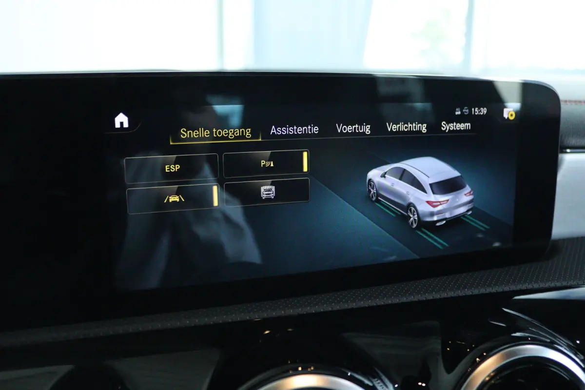 200 Business Solution AMG | Cruise Control | Stoelverwarming | Schuifdak | Camera | Navi | Climate Control | Elektr. Klep