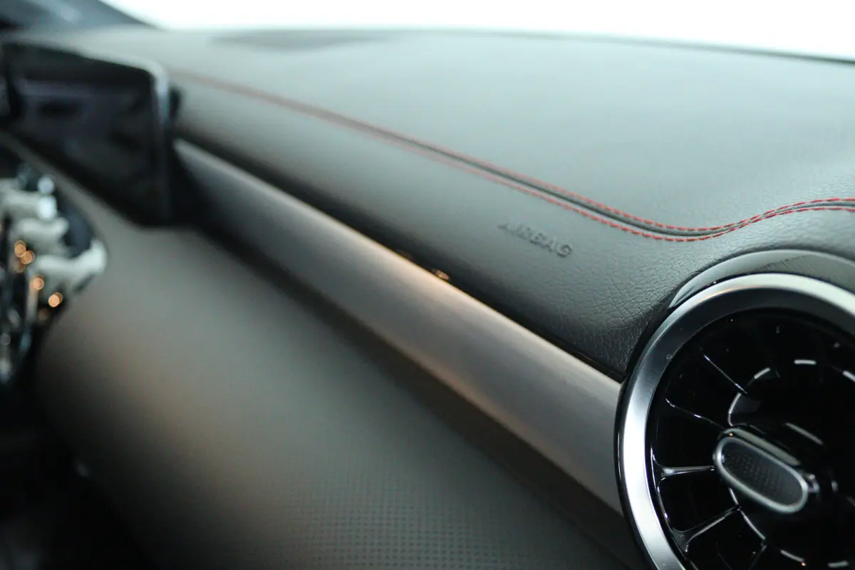 200 Business Solution AMG | Cruise Control | Stoelverwarming | Schuifdak | Camera | Navi | Climate Control | Elektr. Klep