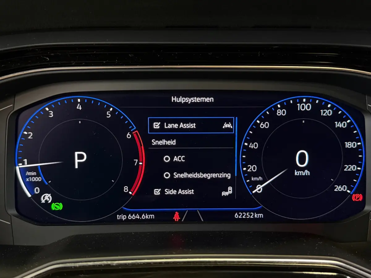 1.5 TSI R-Line Pano|Cam|Keyl|Led|IQ|Carplay