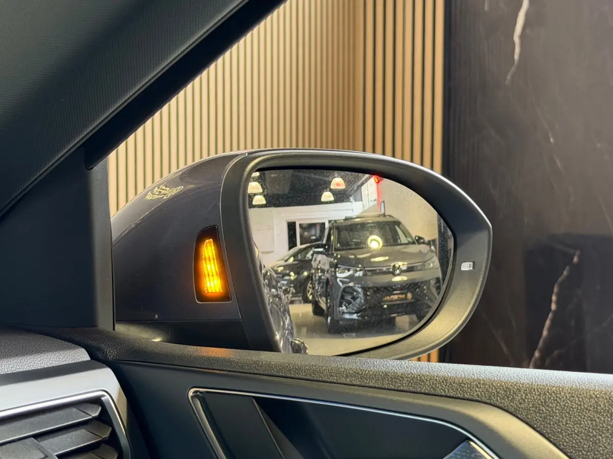 1.5 TSI R-Line Pano|Cam|Keyl|Led|IQ|Carplay