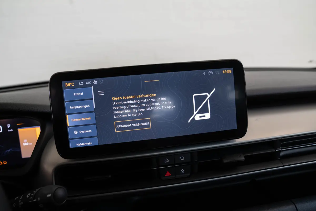 1.2 e-Hybrid Summit | Navigatie | Elektrische Achterklep | Camera | Keyless | 18 Inch Lichtmetalen velgen |