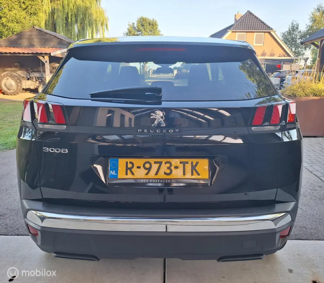 1.2 PureTech Allure Pack Business 12 Eig. NL-Auto ! BTW-Auto ! A.U.R. Camera, Full-Map Navigatie, Climate-Control, Stoelverwarming, Led.