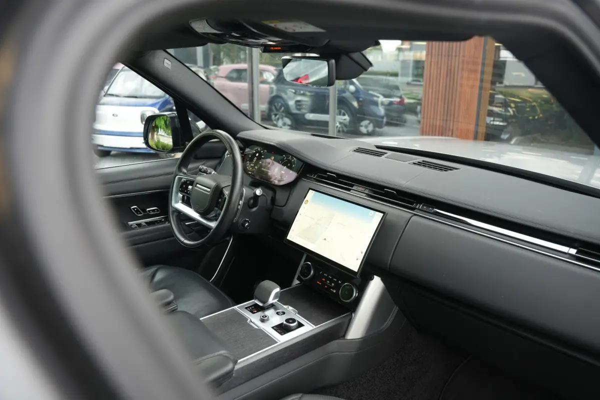 3.0 P510e HSE PHEV 510 pk koelbox elektrische trekhaak 22" achterasbesturing zeer complete HSE-uitrusting