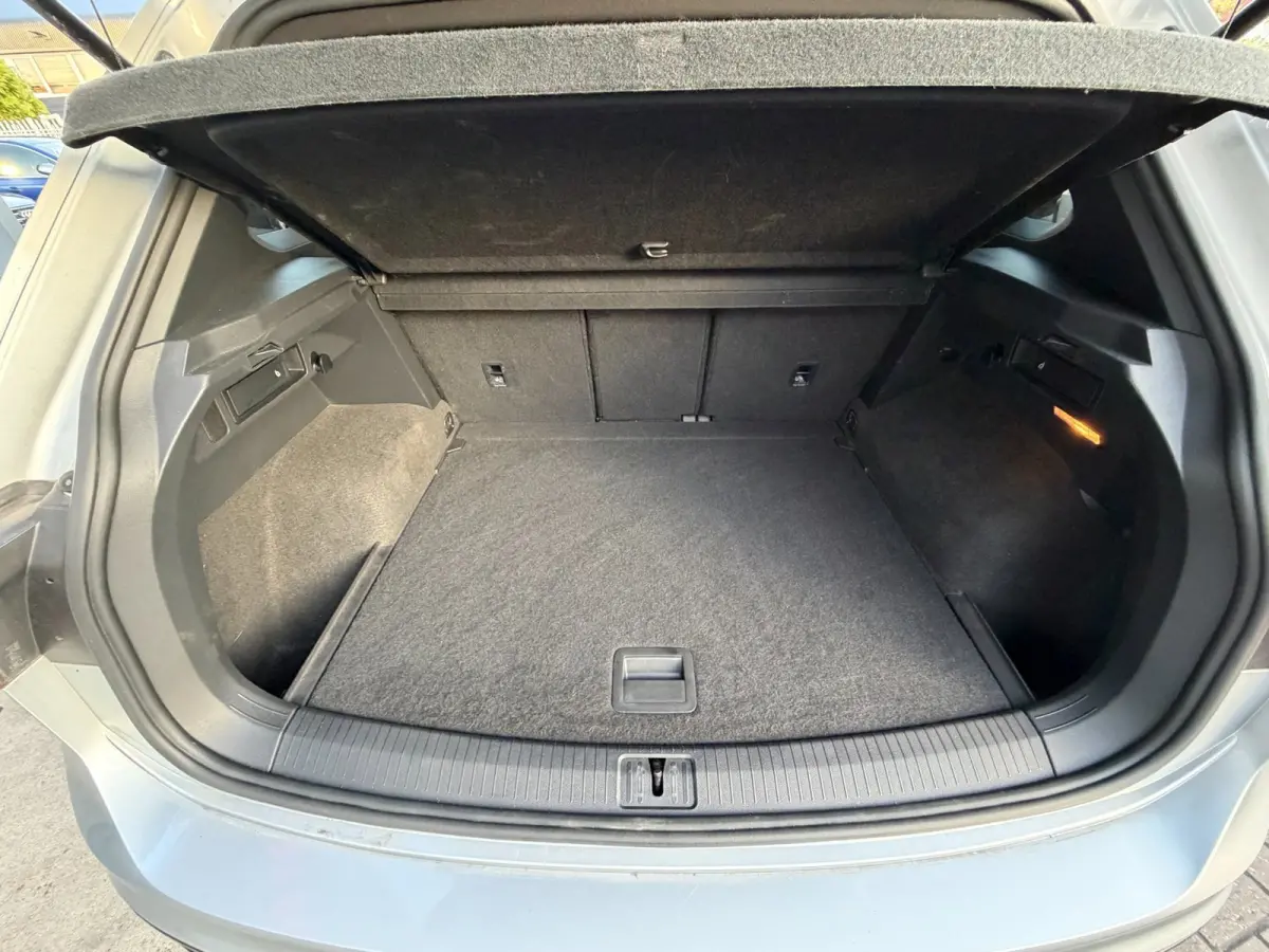 1.5 TSI R-Line Business+/ ACC / Black Pack / 2x R-Line .