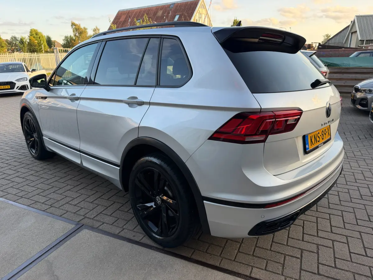 1.5 TSI R-Line Business+/ ACC / Black Pack / 2x R-Line .