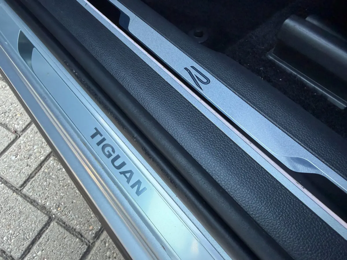1.5 TSI R-Line Business+/ ACC / Black Pack / 2x R-Line .