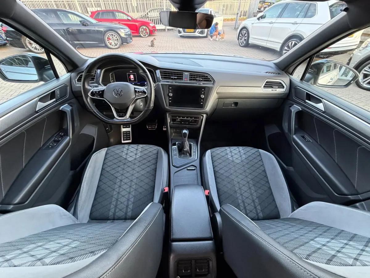 1.5 TSI R-Line Business+/ ACC / Black Pack / 2x R-Line .