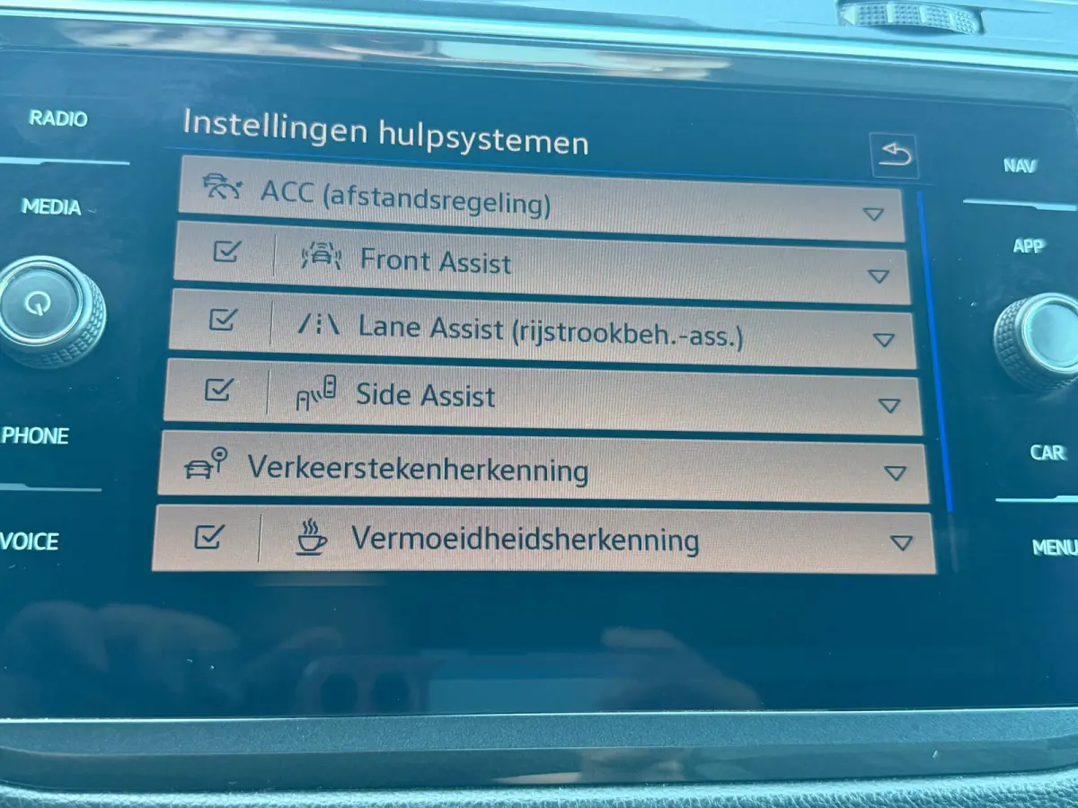 1.5 TSI R-Line Business+/ ACC / Black Pack / 2x R-Line .