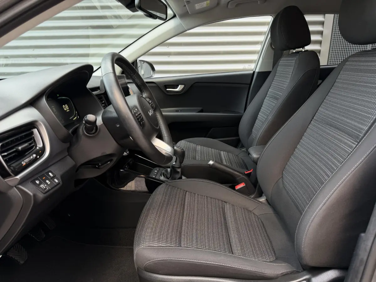 1.0 T-GDi MHEV DynamicPlusLine | Apple Carplay / Android Auto | Navigatiesysteem | Stoel + Stuurverwarming | Licht + Regensensor | Parkeersensoren + Camera Achter | Cruise Control | 16" Lich