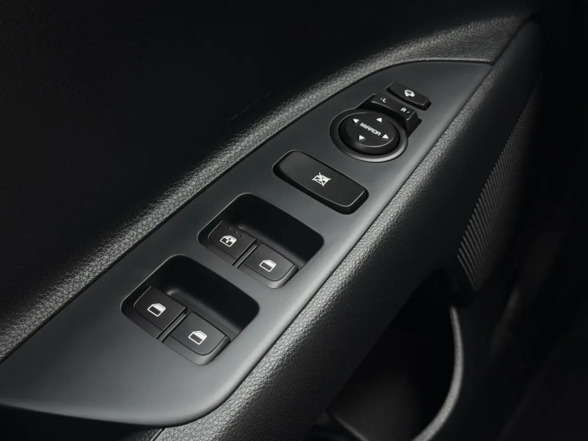 1.0 T-GDi MHEV DynamicPlusLine | Apple Carplay / Android Auto | Navigatiesysteem | Stoel + Stuurverwarming | Licht + Regensensor | Parkeersensoren + Camera Achter | Cruise Control | 16" Lich