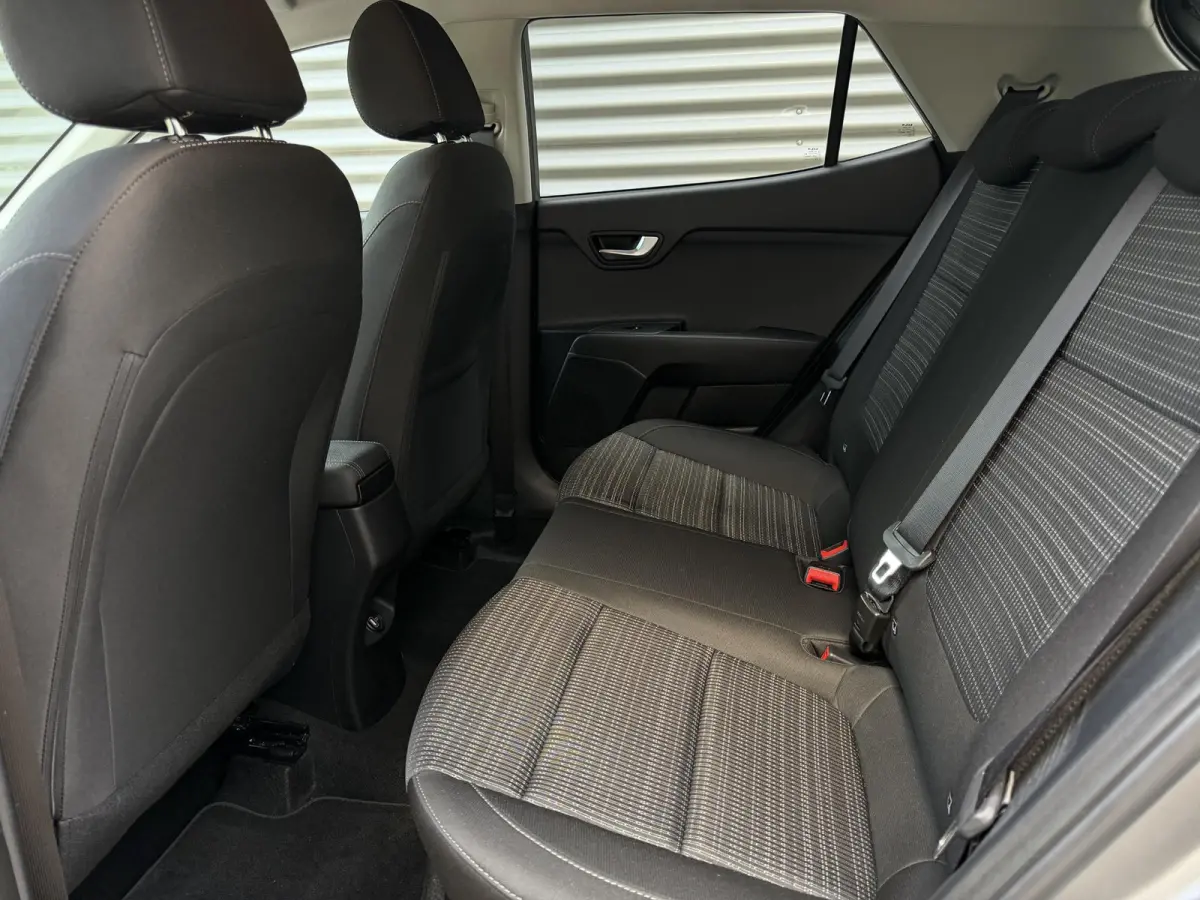 1.0 T-GDi MHEV DynamicPlusLine | Apple Carplay / Android Auto | Navigatiesysteem | Stoel + Stuurverwarming | Licht + Regensensor | Parkeersensoren + Camera Achter | Cruise Control | 16" Lich