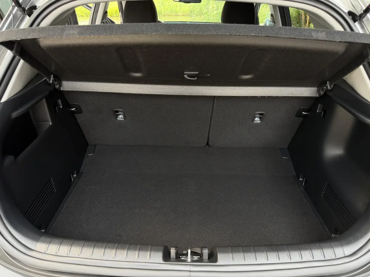 1.0 T-GDi MHEV DynamicPlusLine | Apple Carplay / Android Auto | Navigatiesysteem | Stoel + Stuurverwarming | Licht + Regensensor | Parkeersensoren + Camera Achter | Cruise Control | 16" Lich