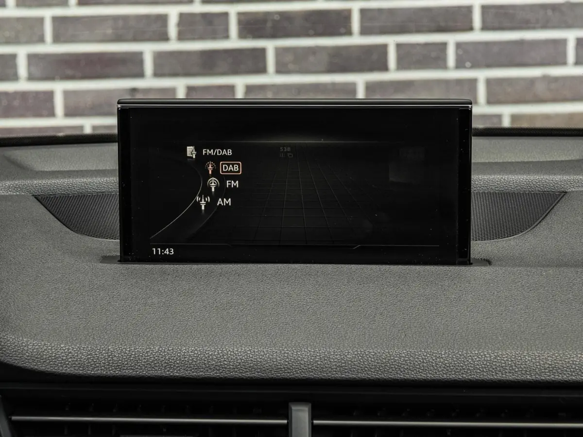 3.0 TFSI quattro S-Line Panoramadak B&O Advanced Nachtzicht Luchtvering Leder ACC HUD Virtual Cockpit Soft-Close Achterasbesturing Trekhaak 21"